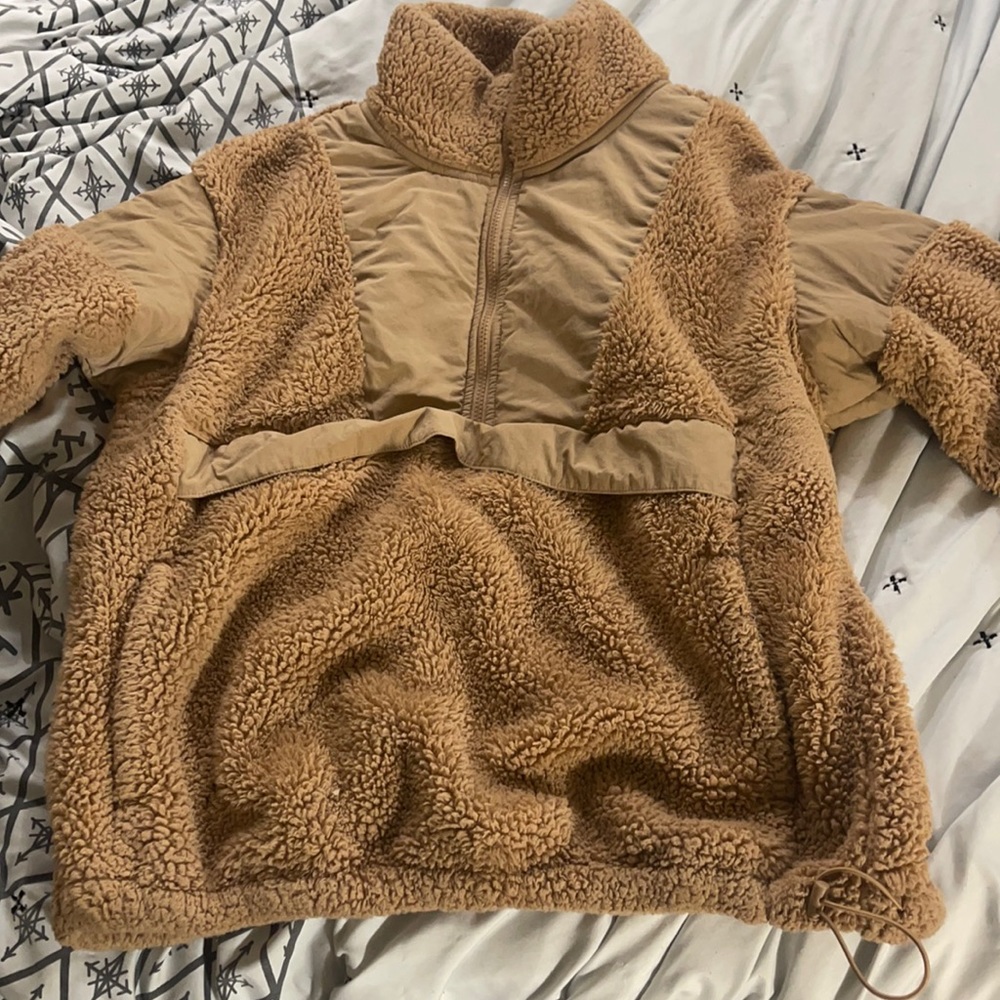 VS PINK sz large fuzzy zip